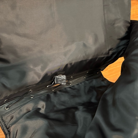 Harley Davidson Black Leather Vest - Picture 11 of 14